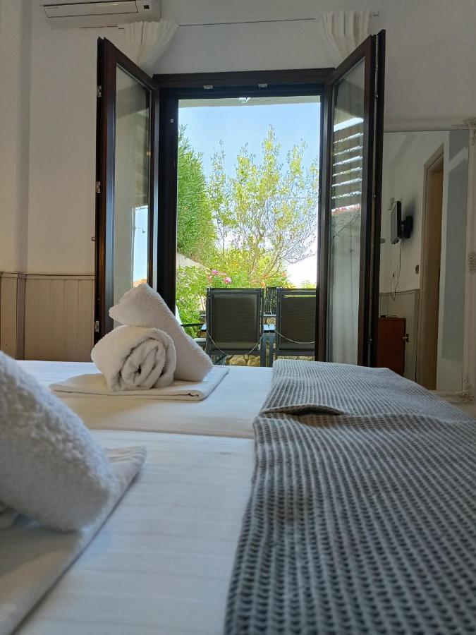 Marios Garden House Afytos Quarto foto